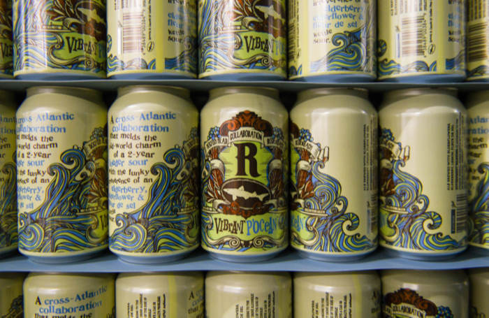 Vibrant p'ocean blikjes